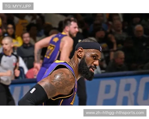 詹姆斯赛后谈判罚裁判总称没看到或动作轻微吹罚尺度引争议 詹姆斯赛后谈判罚裁判总称没看到或动作轻微吹罚尺度引争议